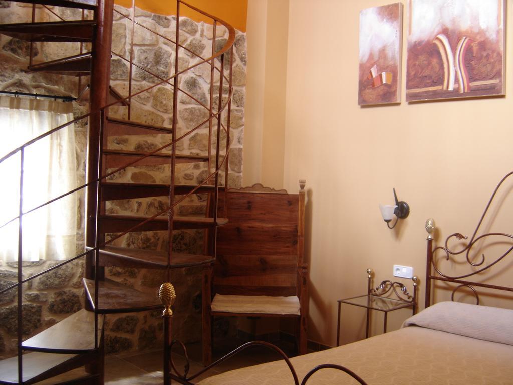 Hostal Casa Laure Y Mª Jose Arens de Lledo Exterior foto